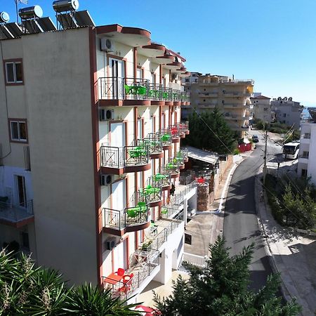 Unico Aparthotel Sarande Exterior photo