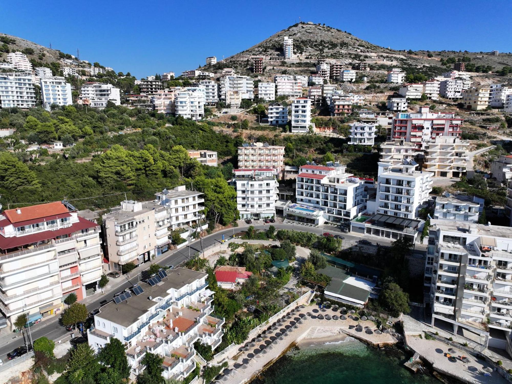 Unico Aparthotel Sarande Exterior photo