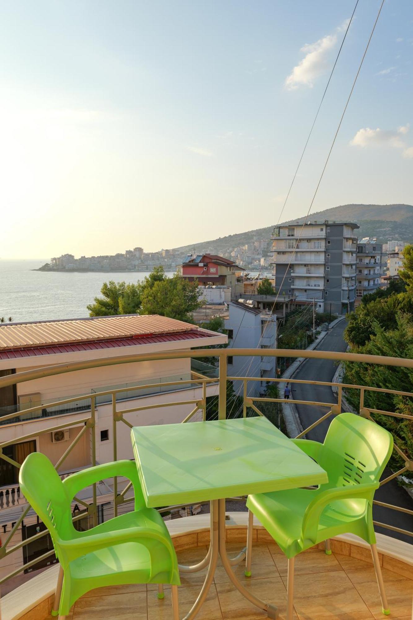 Unico Aparthotel Sarande Exterior photo