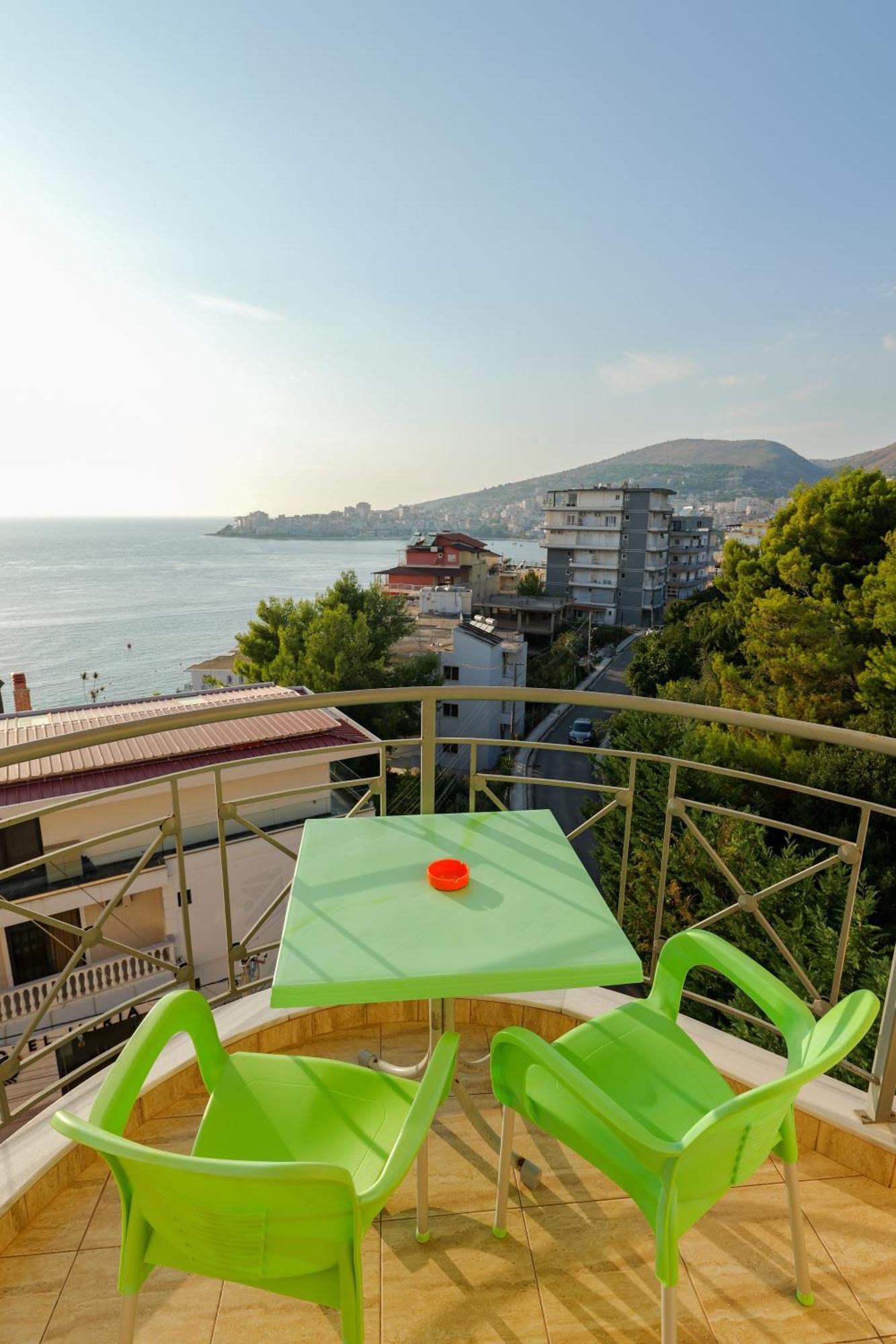 Unico Aparthotel Sarande Exterior photo