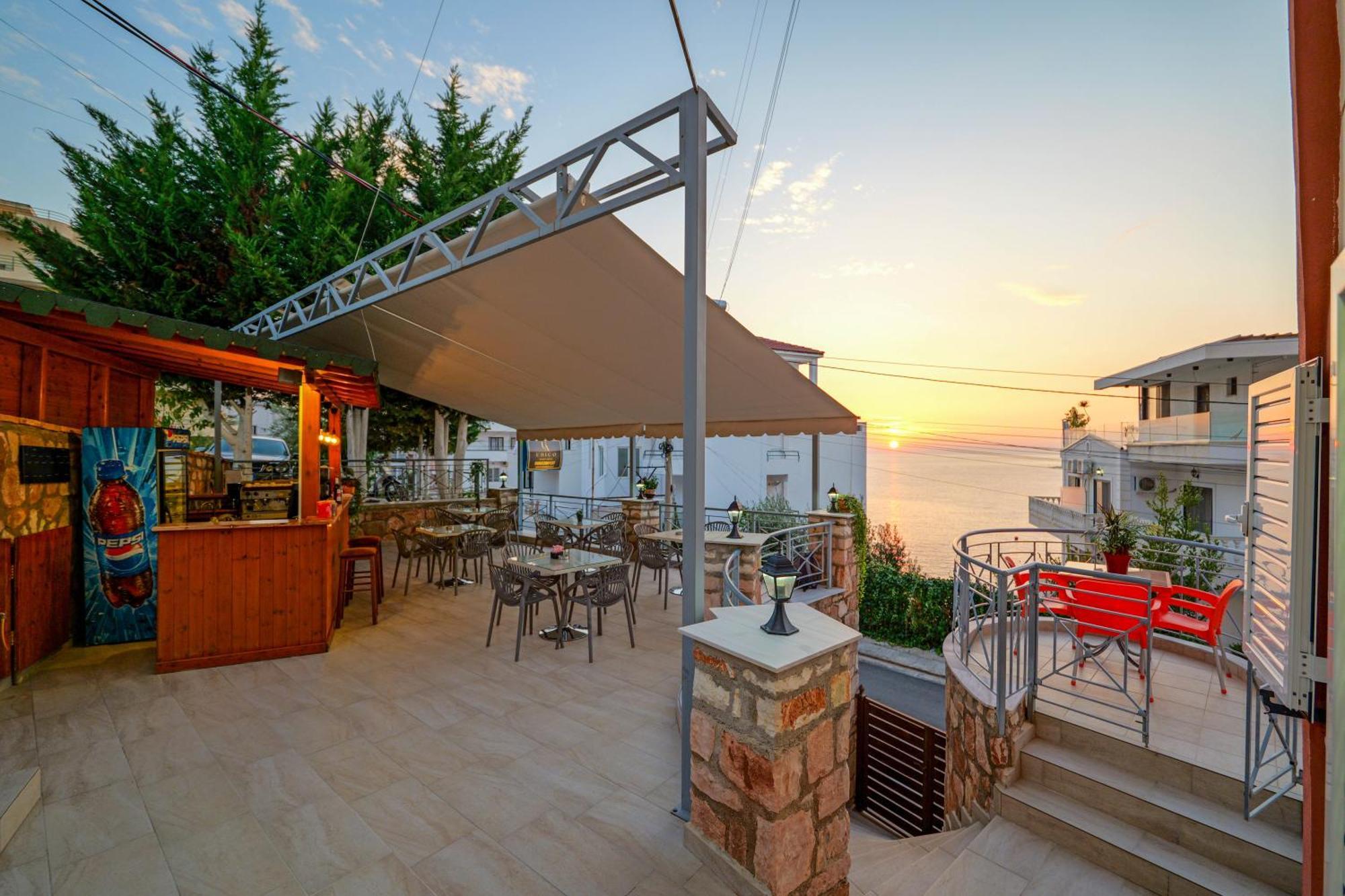 Unico Aparthotel Sarande Exterior photo